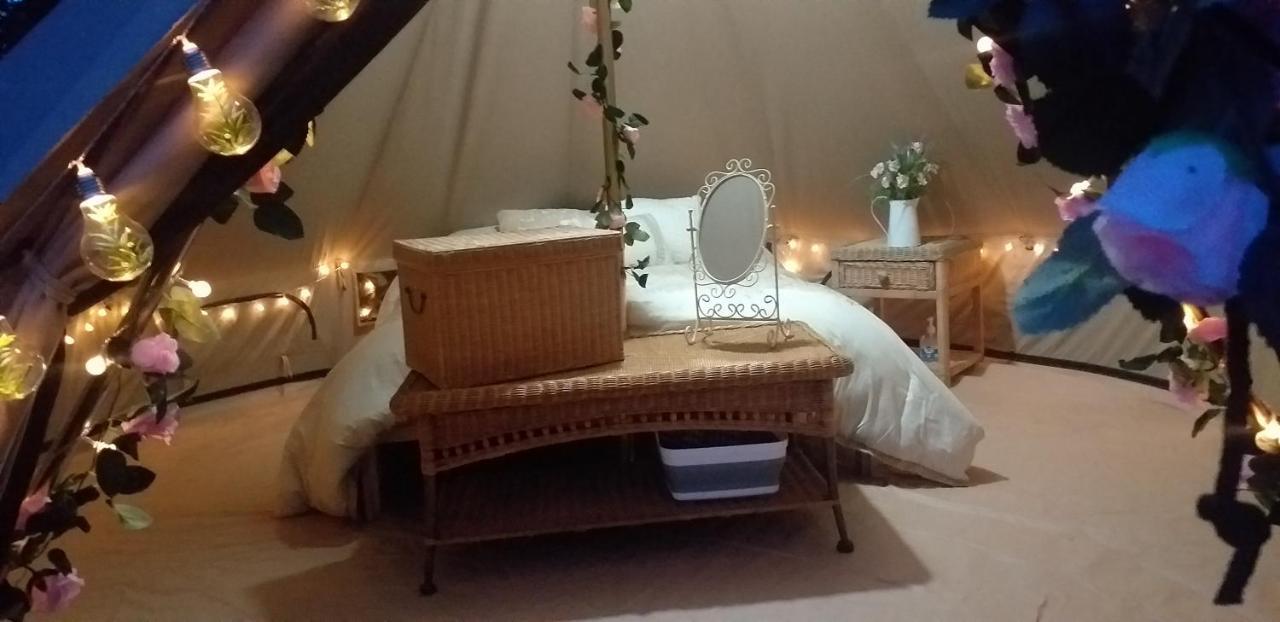 The Homestead West Parley エクステリア 写真